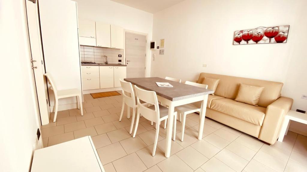 Residence Altea Riccione Esterno foto